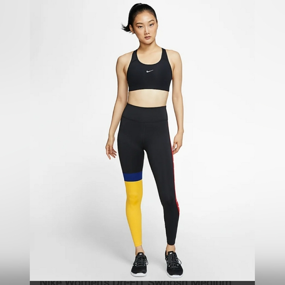 Nike NWTWomen's Dri-FIT Swoosh MED Support  Sports Bra(Black/White) - S - Picture 1 of 11